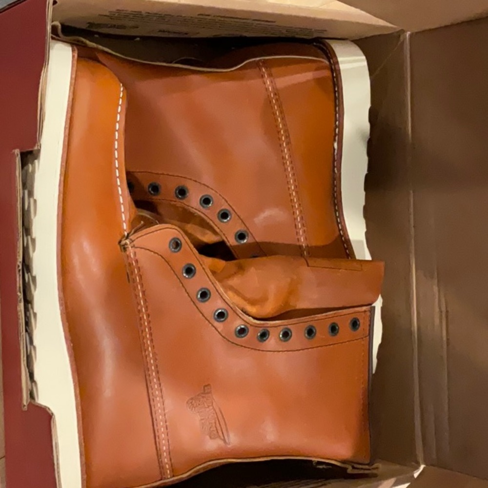 Redwing 10877 Brand new never worn factory 1st. rare, typically in store only.